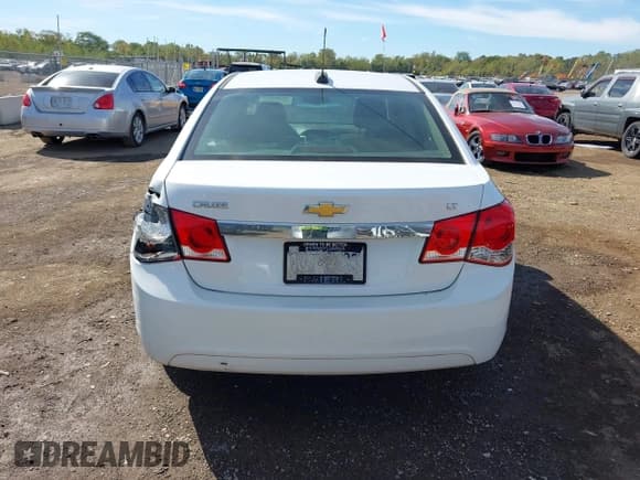 ✅ 2015 Chevrolet Cruze LT • VIN: 1G1PE5SB5F7258227 • Lot: 43460827. Listed on IAAI with 128,271 mi. Free auction sales archive from the USA and detailed vehicle history report at DreamBid. Image 16.