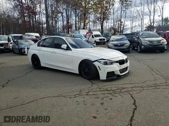 ✅ 2014 BMW 3 Series 328i xDrive • VIN: WBA3B3C53EJ981472 • Лот: 91389655. Опубликован ранее на Copart с пробегом 191 495 миль. Бесплатный доступ к архиву аукционных продаж из США и подробный отчёт об истории автомобиля на DreamBid. Изображение 13.