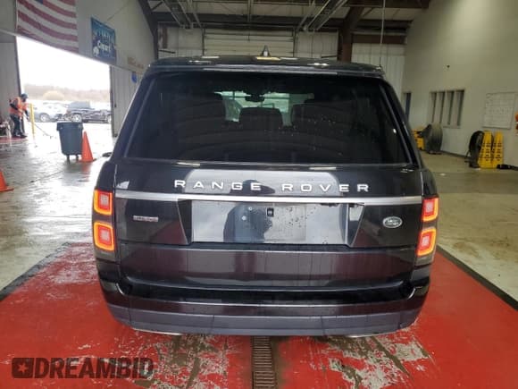 ✅ 2018 Land Rover Range Rover HSE • VIN: SALGS2RK2JA503106 • Лот: 51116135. Опубликован ранее на Copart с пробегом 54 639 миль. Бесплатный доступ к архиву аукционных продаж из США и подробный отчёт об истории автомобиля на DreamBid. Изображение 6.