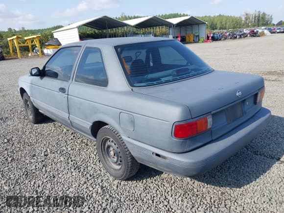 ✅ 1994 Nissan Sentra • VIN: 3N1EB32A5RL000411 • Lot: 43178616. Wystawiony na IAAI z przebiegiem 334 177 mil. Bezpłatny archiwum sprzedaży aukcyjnych z USA i szczegółowy raport historii pojazdu na DreamBid. Zdjęcie 3.