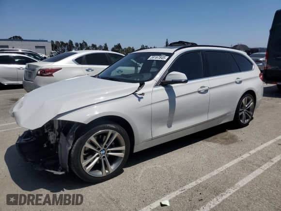 2018 BMW 3 Series 328d xDrive с VIN WBA8J1C51JA019176, выставлен на аукционе Copart как лот 59167845 с пробегом 54 292 миль миль и Списание • Salvage title. История ставок и продаж доступна на DreamBid. Изображение 1.