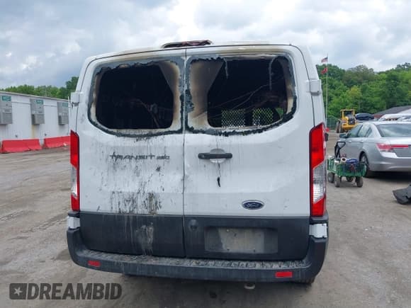 ✅ 2019 Ford Transit • VIN: 1FTYR1YMXKKA86821 • Лот: 39598505. Опубликован ранее на IAAI с пробегом 23 665 миль. Бесплатный доступ к архиву аукционных продаж из США и подробный отчёт об истории автомобиля на DreamBid. Изображение 16.