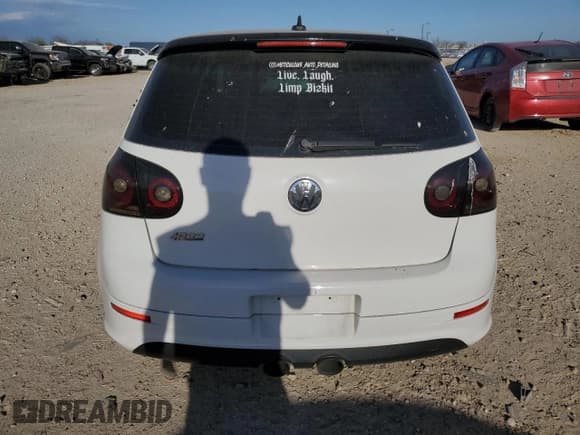 ✅ 2008 Volkswagen R32 • VIN: WVWKC71K28W028240 • Lot: 48785595. Wystawiony na Copart z przebiegiem 158 491 mil. Bezpłatny archiwum sprzedaży aukcyjnych z USA i szczegółowy raport historii pojazdu na DreamBid. Zdjęcie 6.