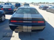 ✅ 2013 Dodge Challenger R/T Classic • VIN: 2C3CDYBT2DH712684 • Lot: 43635988. Wystawiony na IAAI z przebiegiem 118 793 mil. Bezpłatny archiwum sprzedaży aukcyjnych z USA i szczegółowy raport historii pojazdu na DreamBid. Zdjęcie 16.