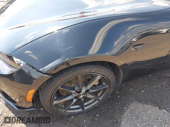 ✅ 2016 Mazda MX-5 Miata Club • VIN: JM1NDAC78G0107526 • Lot: 43130799. Wystawiony na IAAI z przebiegiem 74 966 mil. Bezpłatny archiwum sprzedaży aukcyjnych z USA i szczegółowy raport historii pojazdu na DreamBid. Zdjęcie 17.