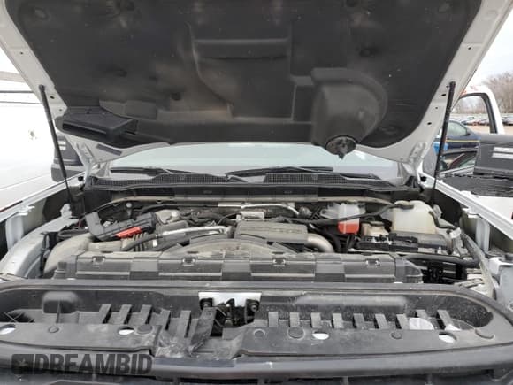 ✅ 2024 Chevrolet Silverado 2500HD • VIN: 1GC3YNEY6RF101989 • Lot: 85584854. Wystawiony na Copart z przebiegiem Nie podano. Bezpłatny archiwum sprzedaży aukcyjnych z USA i szczegółowy raport historii pojazdu na DreamBid. Zdjęcie 11.