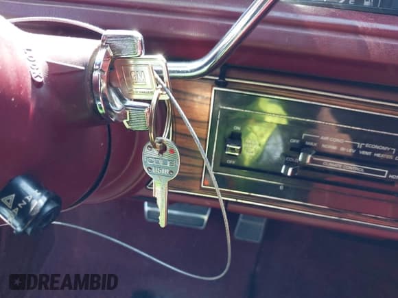 ✅ 1987 Buick Park Avenue • VIN: 1G4CW5134H1441021 • Lot: 42035116. Wystawiony na IAAI z przebiegiem 141 064 mil. Bezpłatny archiwum sprzedaży aukcyjnych z USA i szczegółowy raport historii pojazdu na DreamBid. Zdjęcie 11.