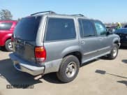 ✅ 1999 Ford Explorer XLT • VIN: 1FMZU32E8XUA34921 • Lot: 42162432. Wystawiony na IAAI z przebiegiem 263 443 mil. Bezpłatny archiwum sprzedaży aukcyjnych z USA i szczegółowy raport historii pojazdu na DreamBid. Zdjęcie 4.