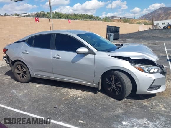 ✅ 2020 Nissan Sentra SV • VIN: 3N1AB8CVXLY276137 • Lot: 43368318. Listed on IAAI with 120,897 mi. Free auction sales archive from the USA and detailed vehicle history report at DreamBid. Image 13.