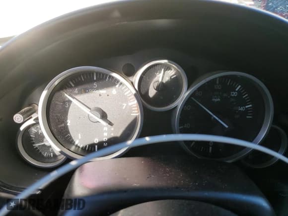 ✅ 2006 Mazda MX-5 Miata Touring • VIN: JM1NC25F560111562 • Lot: 41477085. Wystawiony na Copart z przebiegiem Nie podano. Bezpłatny archiwum sprzedaży aukcyjnych z USA i szczegółowy raport historii pojazdu na DreamBid. Zdjęcie 9.