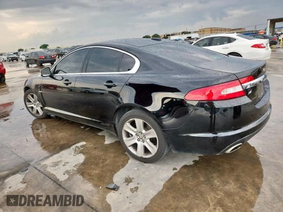 ✅ 2009 Jaguar XF Luxury • VIN: SAJWA05B69HR28459 • Lot: 70000425. Listed on Copart with 88,553 mi. Free auction sales archive from the USA and detailed vehicle history report at DreamBid. Image 2.