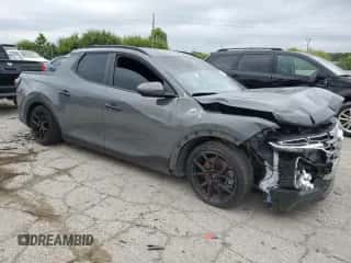 2024 Hyundai Santa Cruz SEL z VIN 5NTJCDAE3RH087732, wystawiony jako Copart lot #67824864 z przebiegiem 10 196 mil mil oraz Szkoda całkowita • Salvage title. Historia ofert i sprzedaży dostępna na DreamBid. Obrazek 4.