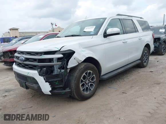 ✅ 2024 Ford Expedition Max XLT • VIN: 1FMJK1H81REA09073 • Lot: 43762164. Listed on IAAI with 67,768 mi. Free auction sales archive from the USA and detailed vehicle history report at DreamBid. Image 18.