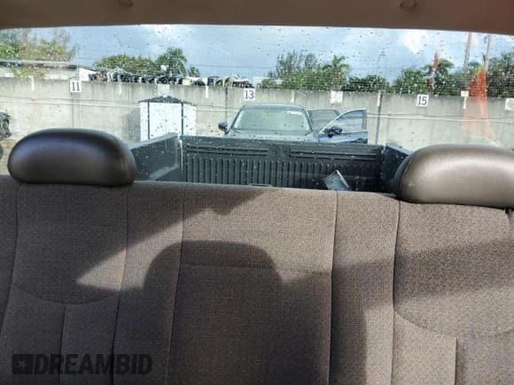 ✅ 2004 Chevrolet Silverado 1500 Work Truck • VIN: 1GCEC19V64E387213 • Лот: 85362264. Опубликован ранее на Copart с пробегом 184 866 миль. Бесплатный доступ к архиву аукционных продаж из США и подробный отчёт об истории автомобиля на DreamBid. Изображение 10.