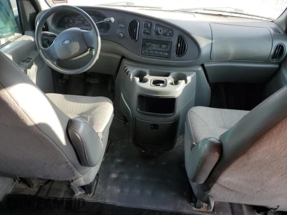 ✅ 2004 Ford Econoline Passenger XL • VIN: 1FMRE11W54HB15178 • Lot: 83088104. Listed on Copart with 248,516 mi. Free auction sales archive from the USA and detailed vehicle history report at DreamBid. Image 8.