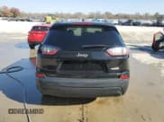 ✅ 2019 Jeep Cherokee Latitude • VIN: 1C4PJLCB1KD248280 • Lot: 92629355. Wystawiony na Copart z przebiegiem 121 563 mil. Bezpłatny archiwum sprzedaży aukcyjnych z USA i szczegółowy raport historii pojazdu na DreamBid. Zdjęcie 6.