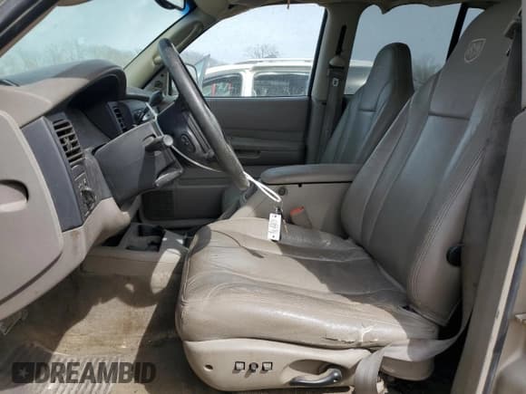 ✅ 2004 Dodge Dakota SLT • VIN: 1D7HG48N74S777684 • Lot: 49066395. Wystawiony na Copart z przebiegiem 213 419 mil. Bezpłatny archiwum sprzedaży aukcyjnych z USA i szczegółowy raport historii pojazdu na DreamBid. Zdjęcie 7.