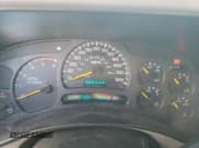 ✅ 2003 Chevrolet Silverado 2500HD LS • VIN: 1GCHK29193E212908 • Lot: 86695954. Wystawiony na Copart z przebiegiem 90 342 mil. Bezpłatny archiwum sprzedaży aukcyjnych z USA i szczegółowy raport historii pojazdu na DreamBid. Zdjęcie 9.