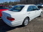 ✅ 2000 Mercedes-Benz E 320 • VIN: WDBJF65J4YB130899 • Лот: 41735046. Опубликован ранее на IAAI с пробегом 236 115 миль. Бесплатный доступ к архиву аукционных продаж из США и подробный отчёт об истории автомобиля на DreamBid. Изображение 4.