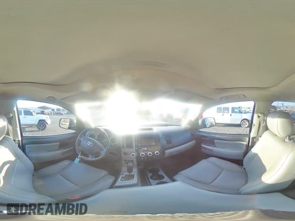 ✅ 2012 Toyota Sequoia SR5 • VIN: 5TDBY5G15CS070138 • Лот: 79344704. Опубликован ранее на Copart с пробегом 106 425 миль. Бесплатный доступ к архиву аукционных продаж из США и подробный отчёт об истории автомобиля на DreamBid. Изображение 13.