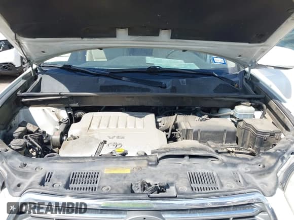 ✅ 2010 Toyota Highlander Limited • VIN: JTEYK3EH3A2106005 • Lot: 43308944. Listed on IAAI with 178,007 mi. Free auction sales archive from the USA and detailed vehicle history report at DreamBid. Image 10.