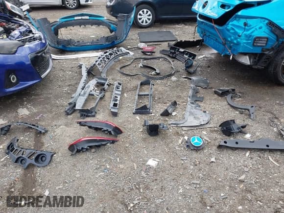 ✅ 2024 Mercedes-Benz CLA 250 • VIN: W1K5J4HB8RN450291 • Lot: 43591186. Wystawiony na IAAI z przebiegiem 11 401 mil. Bezpłatny archiwum sprzedaży aukcyjnych z USA i szczegółowy raport historii pojazdu na DreamBid. Zdjęcie 12.