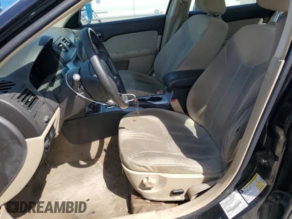 ✅ 2011 Mercury Milan • VIN: 3MEHM0HAXBR602037 • Лот: 53450745. Опубликован ранее на Copart с пробегом 175 573 миль. Бесплатный доступ к архиву аукционных продаж из США и подробный отчёт об истории автомобиля на DreamBid. Изображение 7.