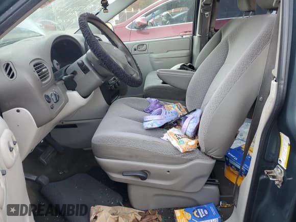 ✅ 2006 Dodge Grand Caravan • VIN: 1D4GP24R76B689176 • Lot: 90820105. Listed on Copart with 145,476 mi. Free auction sales archive from the USA and detailed vehicle history report at DreamBid. Image 7.