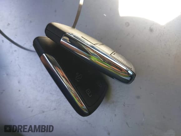 ✅ 2025 Chevrolet Silverado 1500 ZR2 • VIN: 3GCUKHEL3SG294019 • Лот: 42815128. Опубликован ранее на IAAI с пробегом 7 721 миль. Бесплатный доступ к архиву аукционных продаж из США и подробный отчёт об истории автомобиля на DreamBid. Изображение 11.