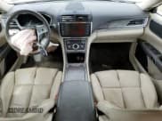 ✅ 2017 Lincoln Continental Select • VIN: 1LN6L9SK6H5623511 • Лот: 56651745. Опубликован ранее на Copart с пробегом 71 640 миль. Бесплатный доступ к архиву аукционных продаж из США и подробный отчёт об истории автомобиля на DreamBid. Изображение 8.