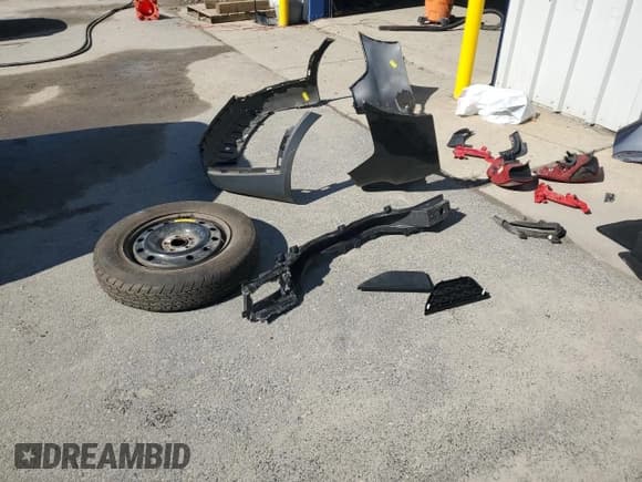 ✅ 2019 Kia Sorento L • VIN: 5XYPG4A3XKG511660 • Lot: 85664345. Listed on Copart with 50,275 mi. Free auction sales archive from the USA and detailed vehicle history report at DreamBid. Image 13.