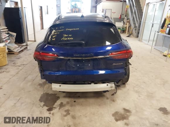 ✅ 2023 Maserati Grecale • VIN: ZN682CVT5P7427398 • Лот: 41564373. Опубликован ранее на IAAI с пробегом 5 602 миль. Бесплатный доступ к архиву аукционных продаж из США и подробный отчёт об истории автомобиля на DreamBid. Изображение 17.