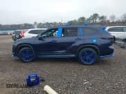 ✅ 2022 Toyota Highlander XSE • VIN: 5TDLZRBH3NS187846 • Lot: 43756162. Listed on IAAI with 21,085 mi. Free auction sales archive from the USA and detailed vehicle history report at DreamBid. Image 14.