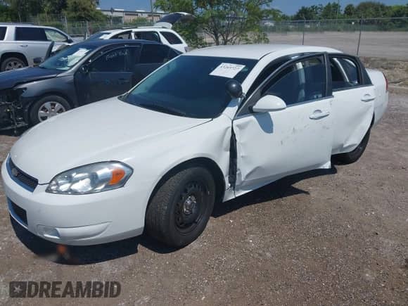 ✅ 2013 Chevrolet Impala Police • VIN: 2G1WD5E35D1221501 • Lot: 43269727. Listed on IAAI with 95,859 mi. Free auction sales archive from the USA and detailed vehicle history report at DreamBid. Image 17.