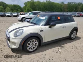 ✅ 2014 MINI Hardtop • VIN: WMWXM5C55ET935735 • Lot: 53735455. Listed on Copart with 53,280 mi. Free auction sales archive from the USA and detailed vehicle history report at DreamBid. Image 1.