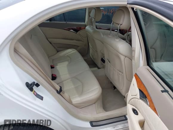 ✅ 2005 Mercedes-Benz E 500 • VIN: WDBUF70J55A686912 • Лот: 41914529. Опубликован ранее на IAAI с пробегом 93 853 миль. Бесплатный доступ к архиву аукционных продаж из США и подробный отчёт об истории автомобиля на DreamBid. Изображение 8.