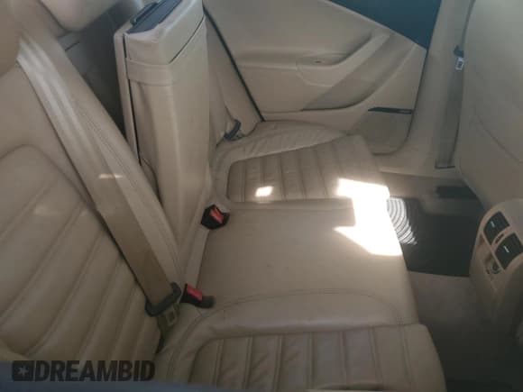 ✅ 2008 Volkswagen Passat VR6 • VIN: WVWDU73C88E059560 • Lot: 46531385. Listed on Copart with Not provided. Free auction sales archive from the USA and detailed vehicle history report at DreamBid. Image 11.