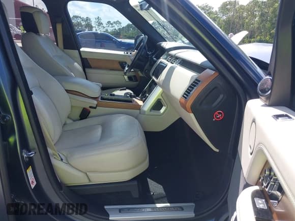 ✅ 2019 Land Rover Range Rover • VIN: SALGS2RE8KA522240 • Lot: 42529419. Listed on IAAI with 48,286 mi. Free auction sales archive from the USA and detailed vehicle history report at DreamBid. Image 5.