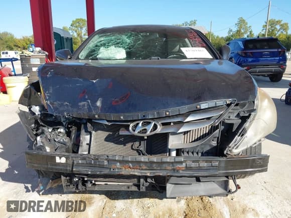 ✅ 2012 Hyundai Sonata Limited • VIN: 5NPEC4AB9CH398482 • Lot: 43769465. Listed on IAAI with 162,118 mi. Free auction sales archive from the USA and detailed vehicle history report at DreamBid. Image 12.