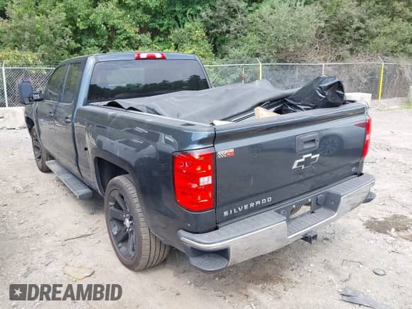 2018 Chevrolet Silverado 1500 LT z VIN 1GCRCREH9JZ111046, wystawiony jako IAAI lot #42837741 z przebiegiem 82 591 mil mil oraz . Historia ofert i sprzedaży dostępna na DreamBid. Obrazek 3.