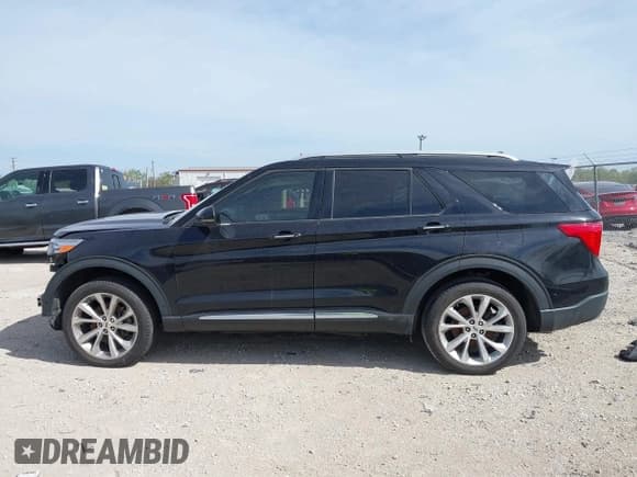 ✅ 2021 Ford Explorer Platinum • VIN: 1FM5K8HC7MGC28101 • Lot: 42126938. Wystawiony na IAAI z przebiegiem 20 257 mil. Bezpłatny archiwum sprzedaży aukcyjnych z USA i szczegółowy raport historii pojazdu na DreamBid. Zdjęcie 15.