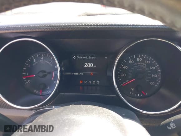 ✅ 2017 Ford Mustang V6 • VIN: 1FA6P8AM7H5353393 • Lot: 41878644. Listed on IAAI with 42,687 mi. Free auction sales archive from the USA and detailed vehicle history report at DreamBid. Image 7.