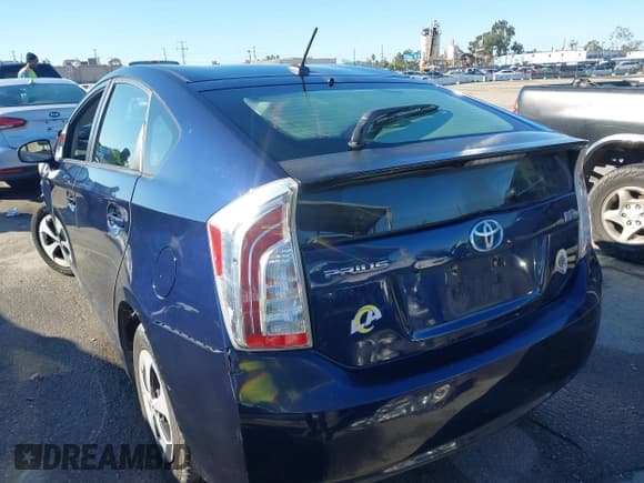 ✅ 2012 Toyota Prius Three • VIN: JTDKN3DU4C0334688 • Лот: 43459368. Опубликован ранее на IAAI с пробегом 120 428 миль. Бесплатный доступ к архиву аукционных продаж из США и подробный отчёт об истории автомобиля на DreamBid. Изображение 3.