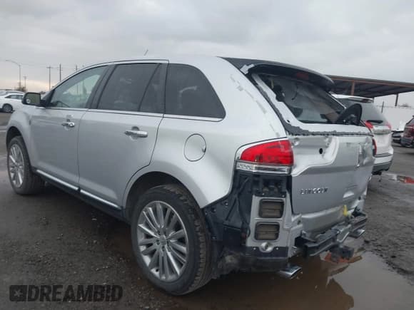 ✅ 2013 Lincoln MKX • VIN: 2LMDJ6JK4DBL05846 • Lot: 43737958. Wystawiony na IAAI z przebiegiem 179 466 mil. Bezpłatny archiwum sprzedaży aukcyjnych z USA i szczegółowy raport historii pojazdu na DreamBid. Zdjęcie 3.