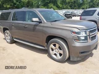 ✅ 2015 Chevrolet Suburban LT • VIN: 1GNSCJKC0FR513631 • Lot: 42879095. Wystawiony na IAAI z przebiegiem 239 851 mil. Bezpłatny archiwum sprzedaży aukcyjnych z USA i szczegółowy raport historii pojazdu na DreamBid. Zdjęcie 1.