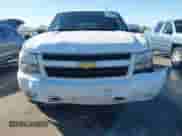 2014 Chevrolet Suburban LT z VIN 1GNSKJE75ER212434, wystawiony jako IAAI lot #41681972 z przebiegiem 381 890 mil mil oraz . Historia ofert i sprzedaży dostępna na DreamBid. Obrazek 6.