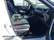 ✅ 2021 Toyota RAV4 XSE • VIN: JTMEB3FV2MD073096 • Лот: 42921944. Опубликован ранее на IAAI с пробегом 44 822 миль. Бесплатный доступ к архиву аукционных продаж из США и подробный отчёт об истории автомобиля на DreamBid. Изображение 5.