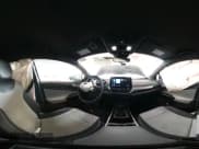 ✅ 2023 Volkswagen ID.4 Pro • VIN: 1V2DNPE81PC049340 • Lot: 43378044. Wystawiony na IAAI z przebiegiem 20 551 mil. Bezpłatny archiwum sprzedaży aukcyjnych z USA i szczegółowy raport historii pojazdu na DreamBid. Zdjęcie 18.