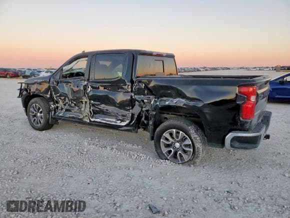 ✅ 2020 Chevrolet Silverado 1500 LT • VIN: 3GCPWCEDXLG294890 • Lot: 90742135. Wystawiony na Copart z przebiegiem Nie podano. Bezpłatny archiwum sprzedaży aukcyjnych z USA i szczegółowy raport historii pojazdu na DreamBid. Zdjęcie 2.