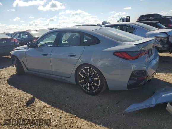 ✅ 2024 BMW i4 xDrive40 • VIN: WBY83FB06RFS93759 • Lot: 81323615. Wystawiony na Copart z przebiegiem 5 889 mil. Bezpłatny archiwum sprzedaży aukcyjnych z USA i szczegółowy raport historii pojazdu na DreamBid. Zdjęcie 2.